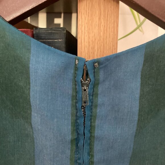 Vintage 1950s Handmade Blue and Green Flared Pleated Dress - Picture 5 of 5